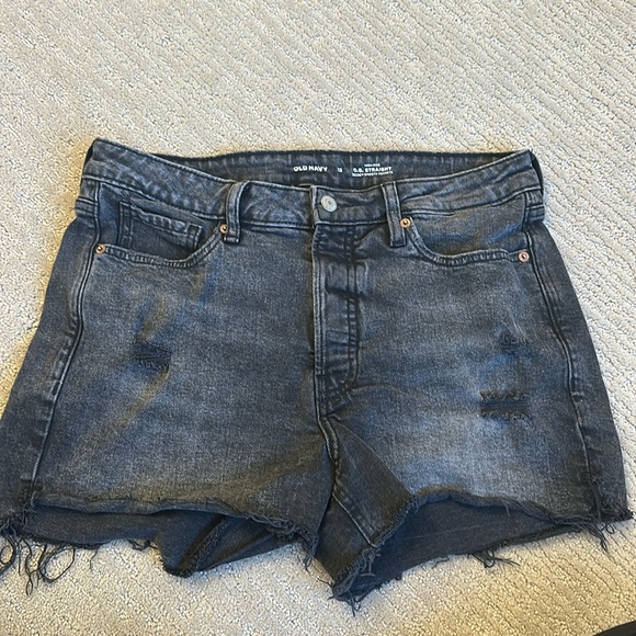 NWOT Old Navy Black High Rise OG Straight Cutoffs 12 - Picture 1 of 3